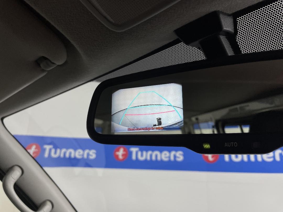 Photo '23' of Toyota Hiace