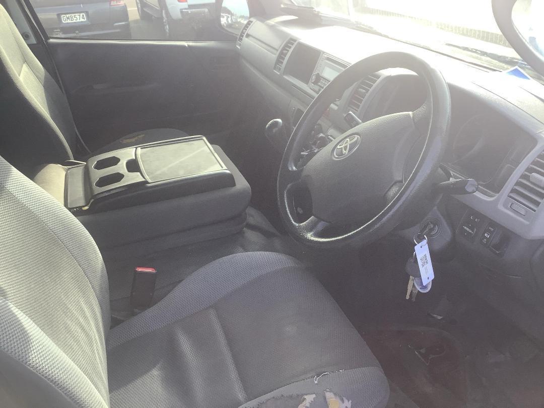 Photo '16' of Toyota Hiace ZX TD