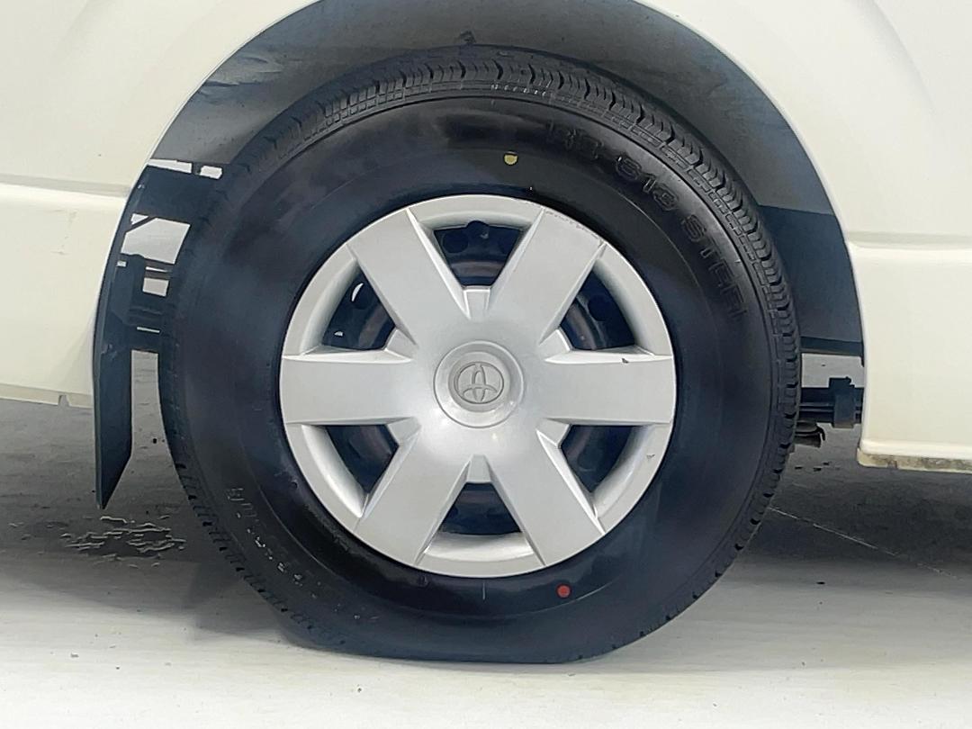 Photo '12' of Toyota Hiace