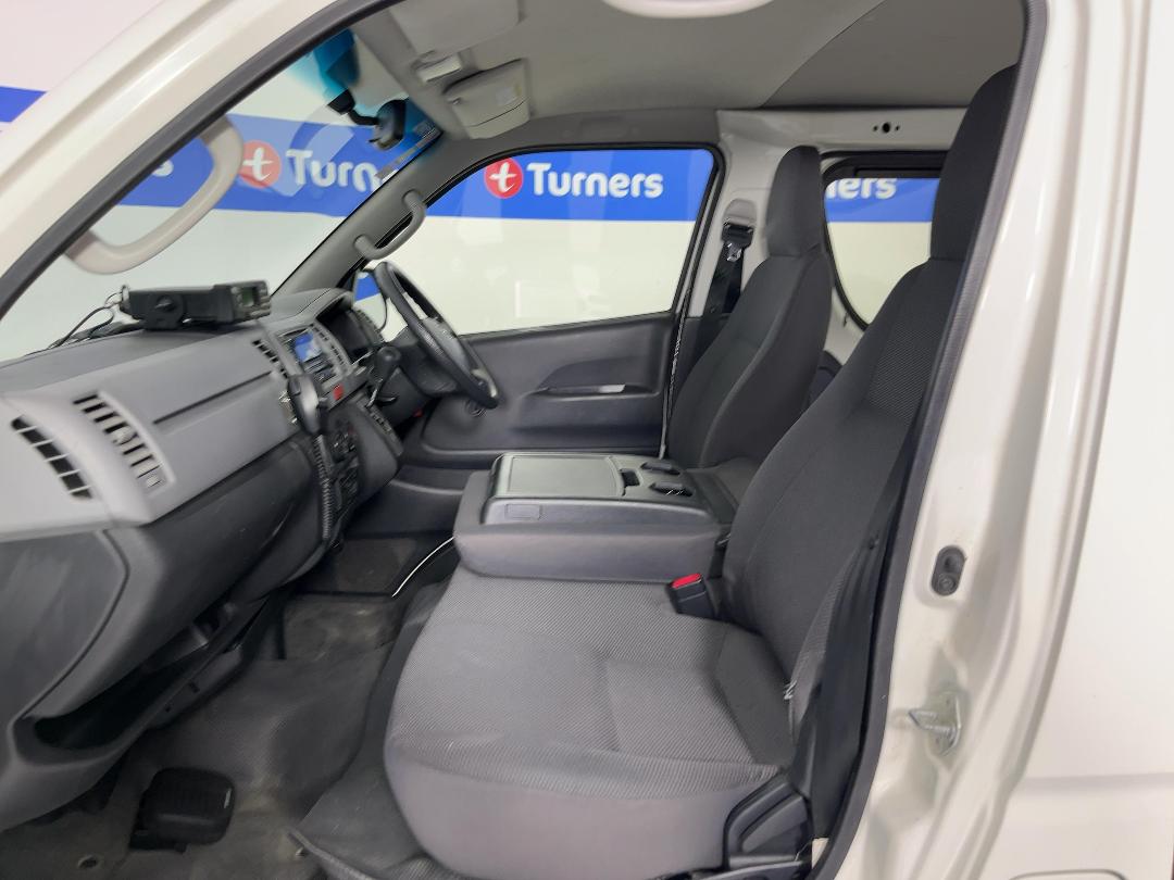 Photo '25' of Toyota Hiace