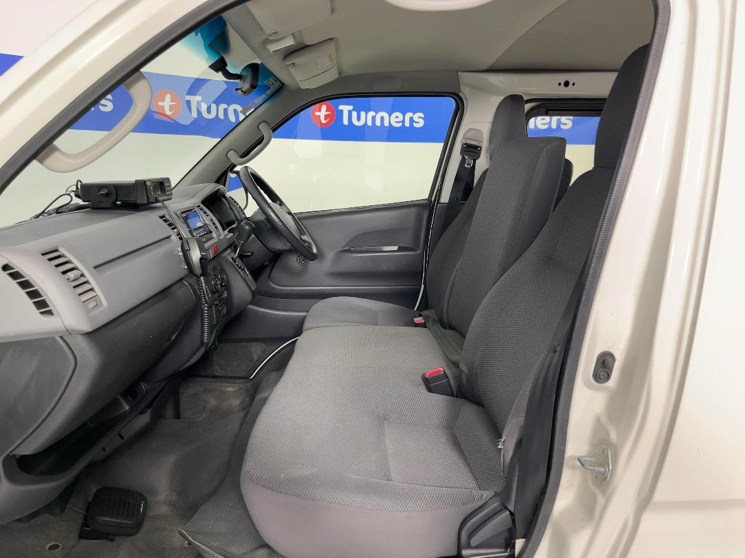 Photo '26' of Toyota Hiace