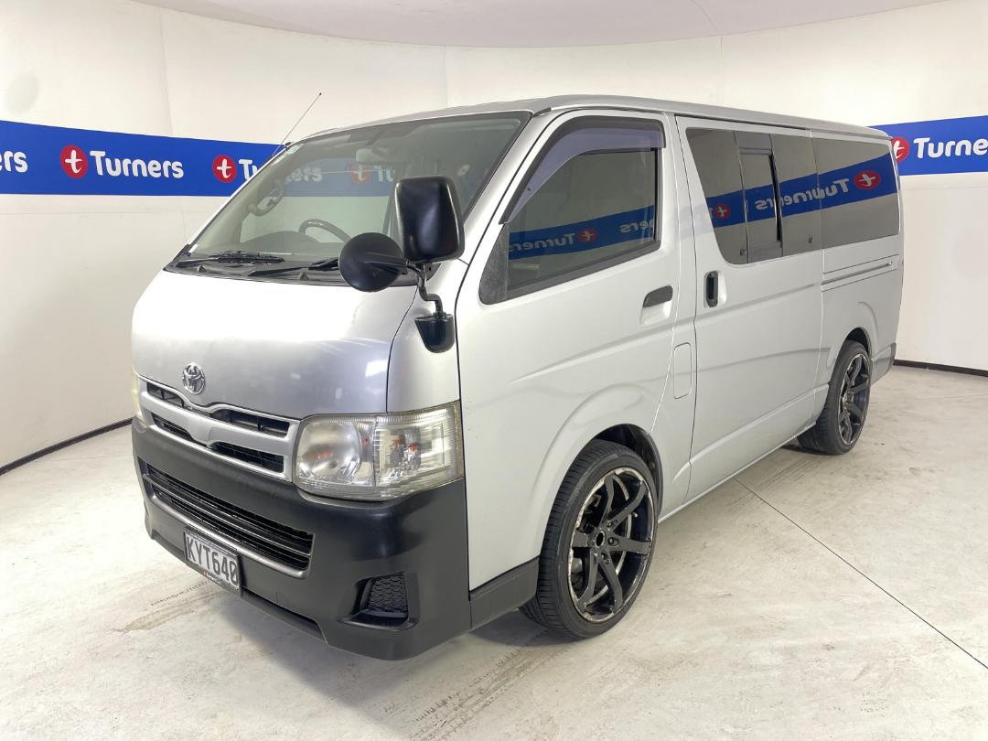 Photo '4' of Toyota Hiace