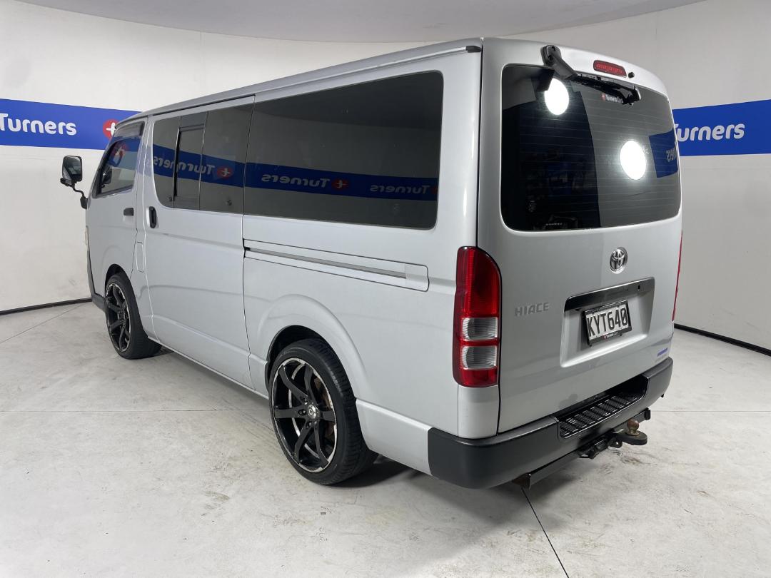 Photo '5' of Toyota Hiace