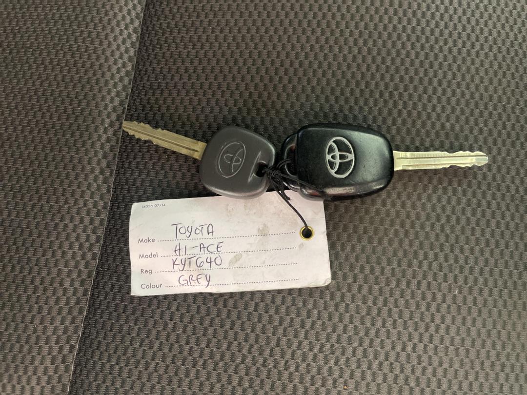 Photo '21' of Toyota Hiace