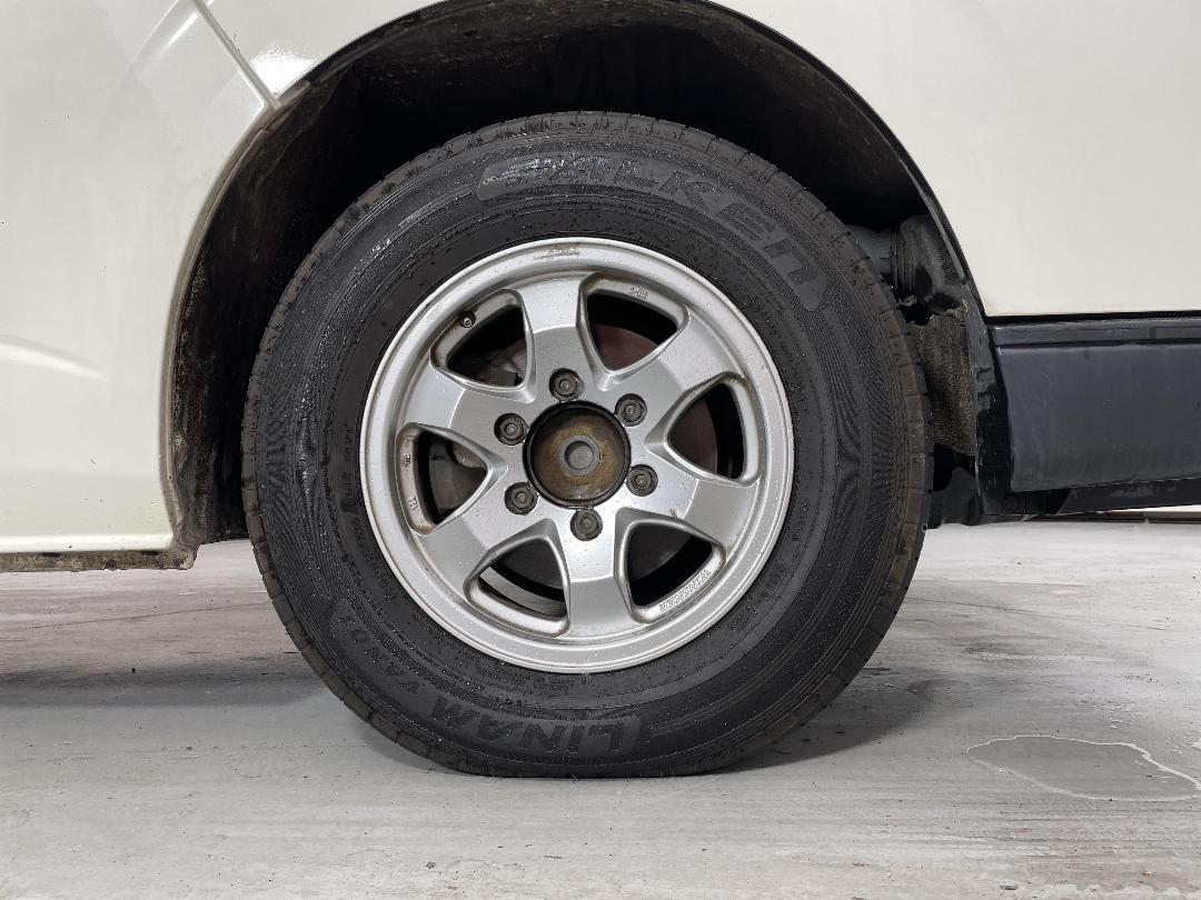 Photo '9' of Toyota Hiace Photo '9' of Toyota Hiace