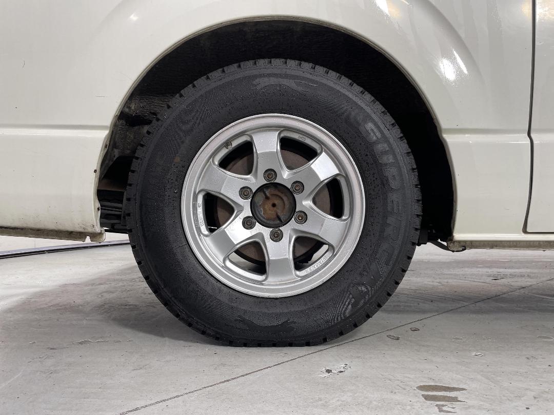 Photo '12' of Toyota Hiace Photo '12' of Toyota Hiace