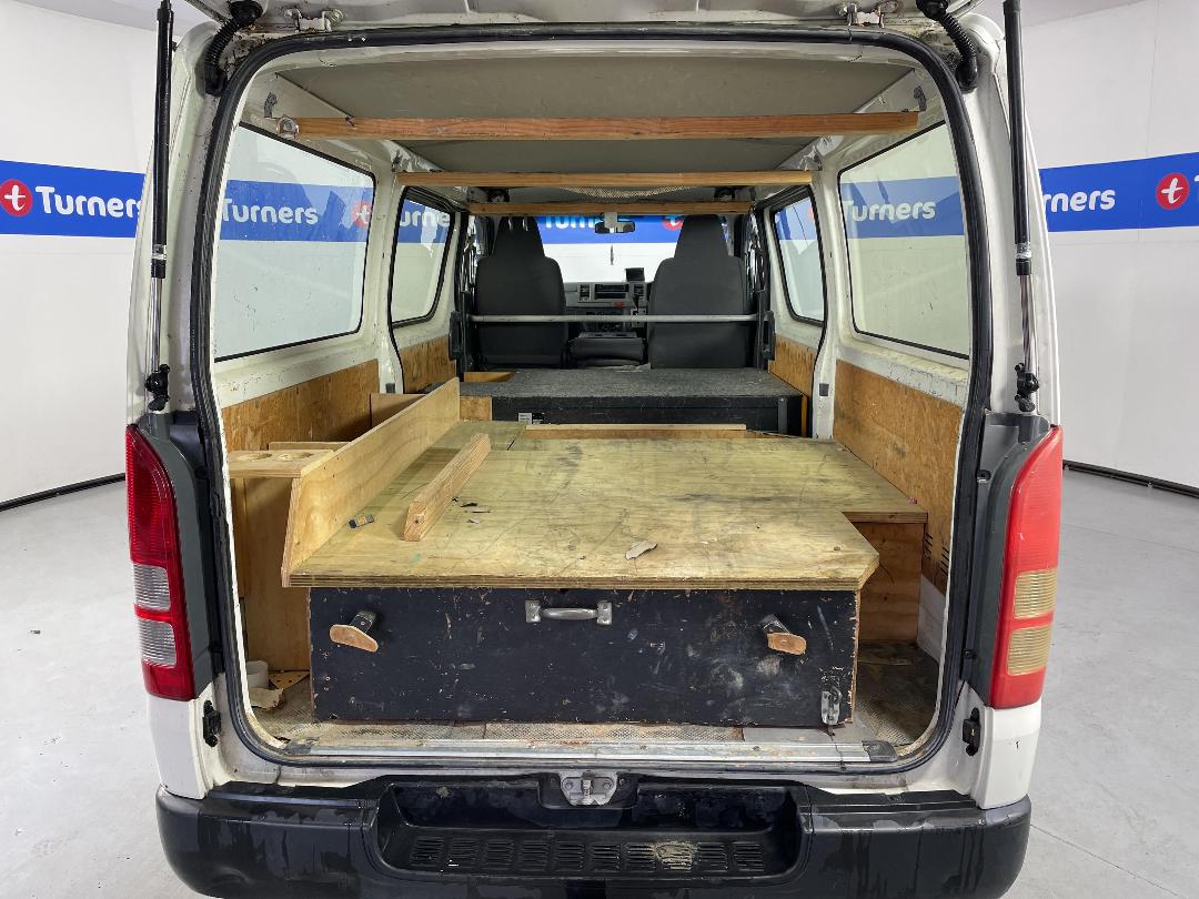 Photo '14' of Toyota Hiace Photo '14' of Toyota Hiace