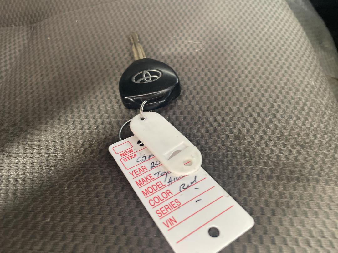 Photo '22' of Toyota Hiace Photo '22' of Toyota Hiace