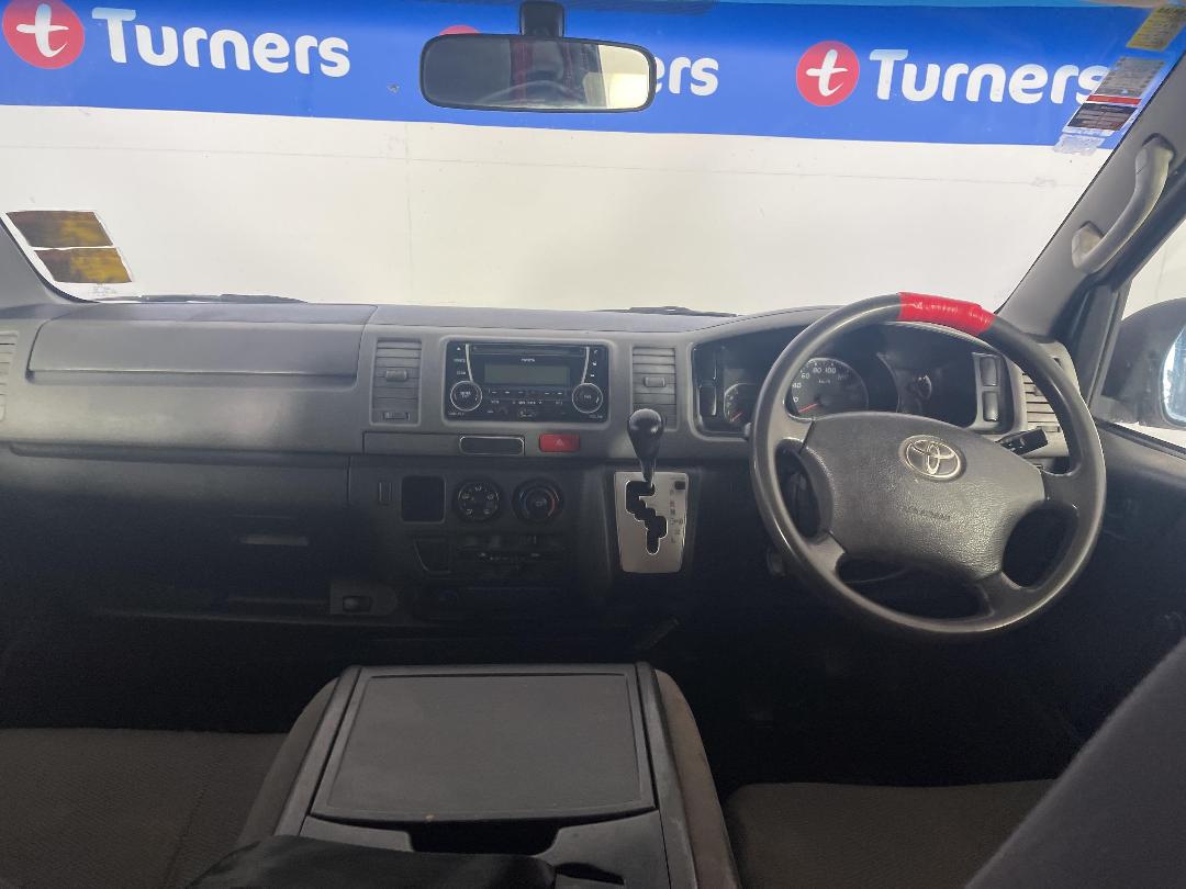 Photo '17' of Toyota Hiace Photo '17' of Toyota Hiace