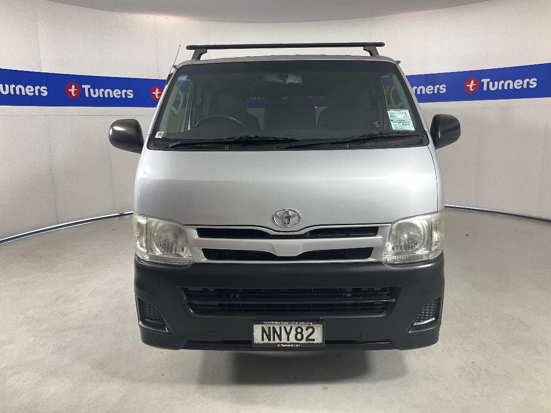 Photo '2' of Toyota Hiace