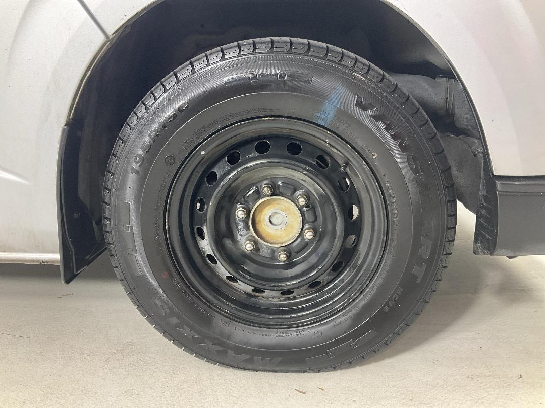 Photo '9' of Toyota Hiace