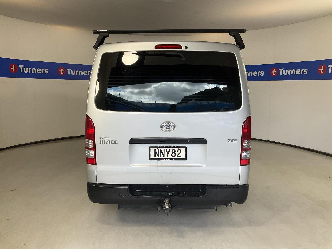 Photo '6' of Toyota Hiace