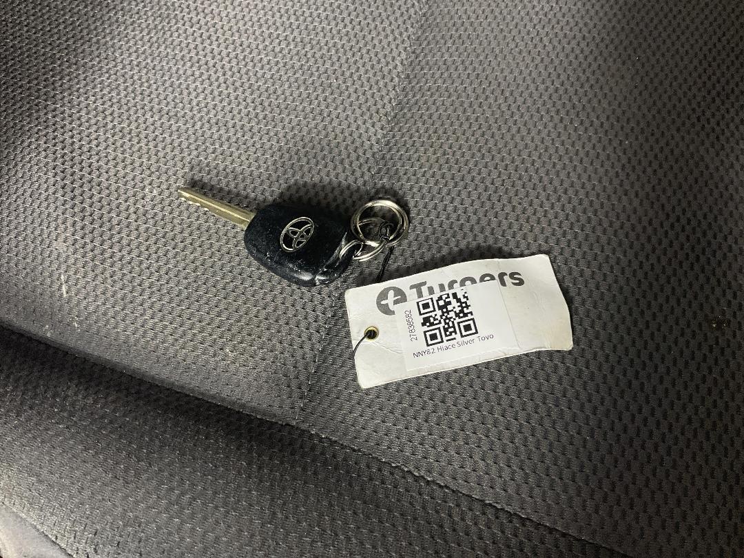 Photo '22' of Toyota Hiace