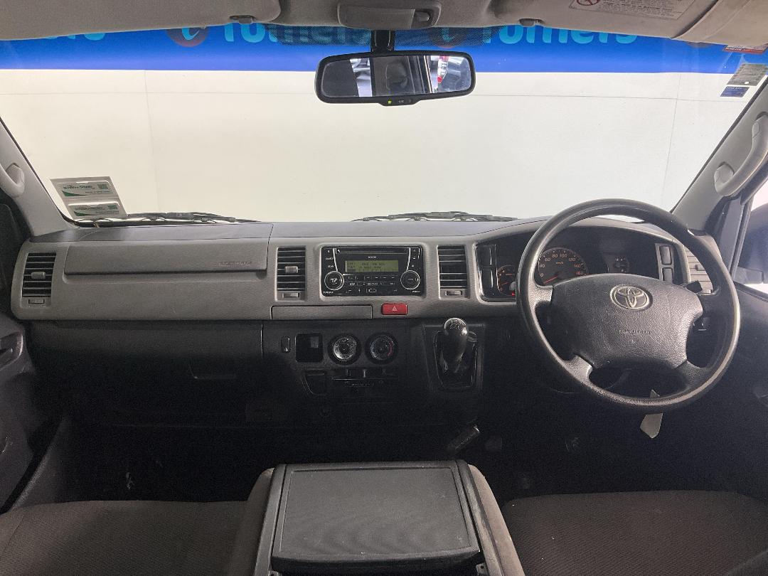 Photo '17' of Toyota Hiace