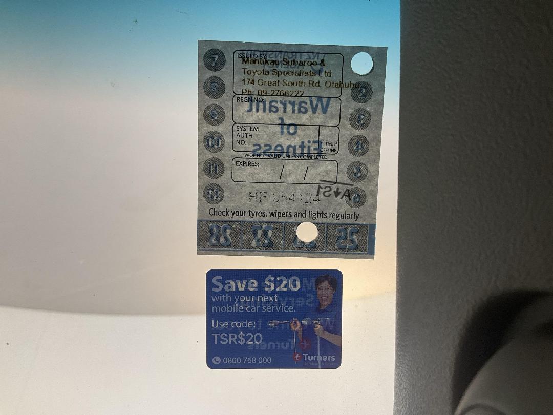 Photo '23' of Toyota Hiace