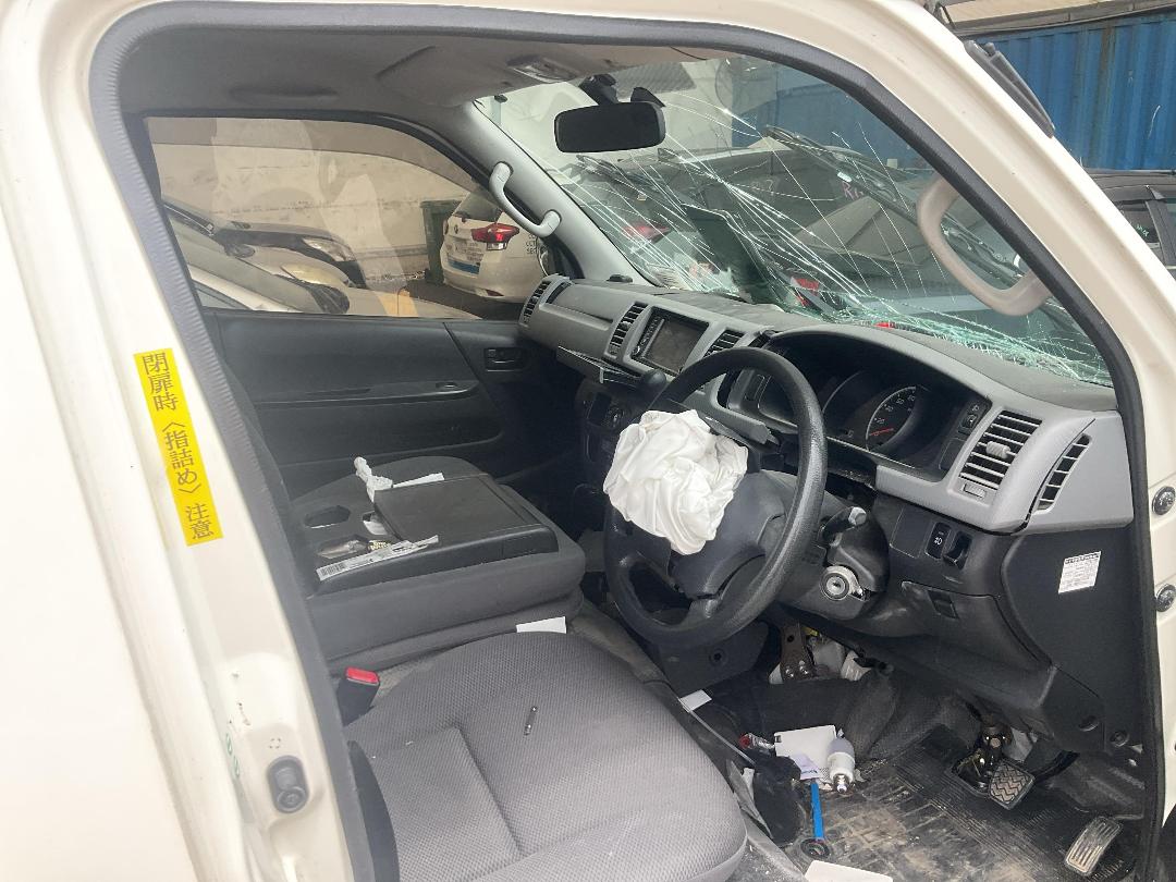 Photo '21' of Toyota Hiace Photo '21' of Toyota Hiace