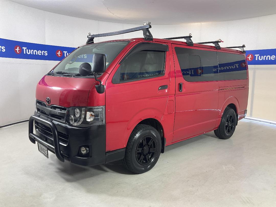 Photo '4' of Toyota Hiace