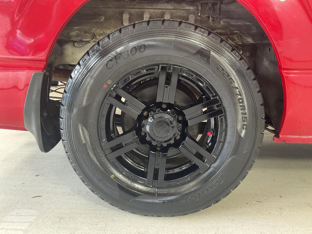 Photo '12' of Toyota Hiace