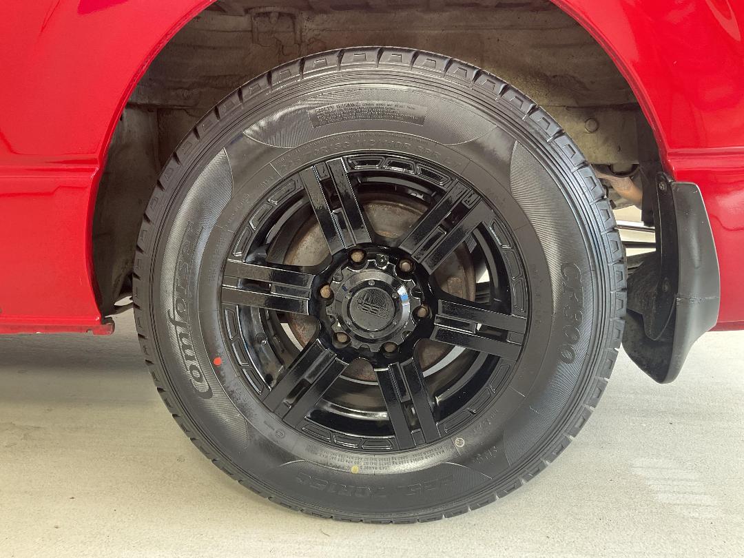 Photo '11' of Toyota Hiace