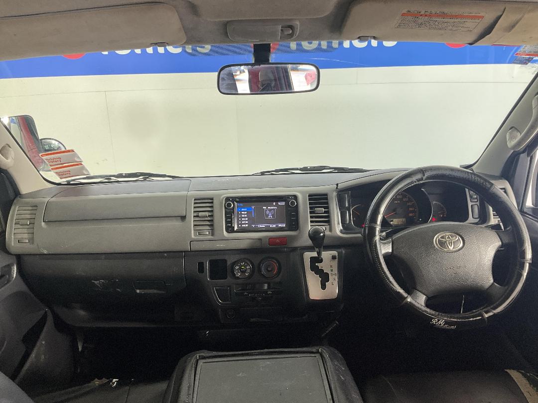 Photo '17' of Toyota Hiace