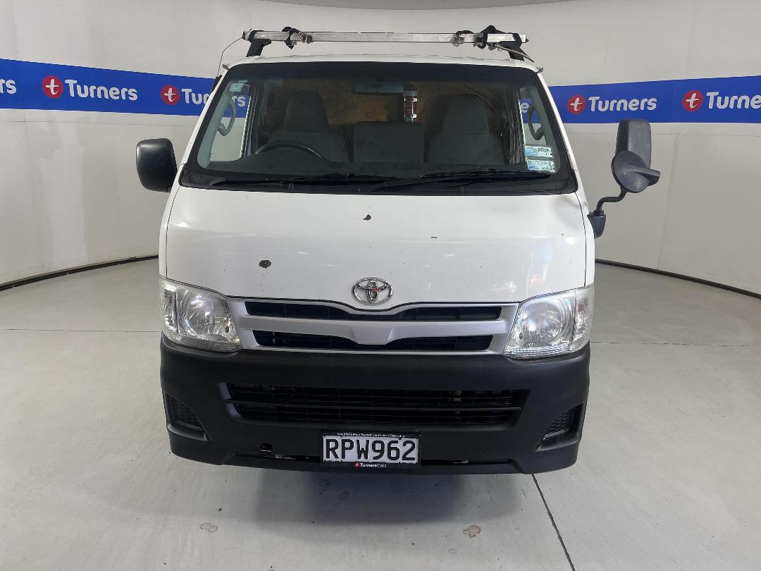 Photo '2' of Toyota Hiace