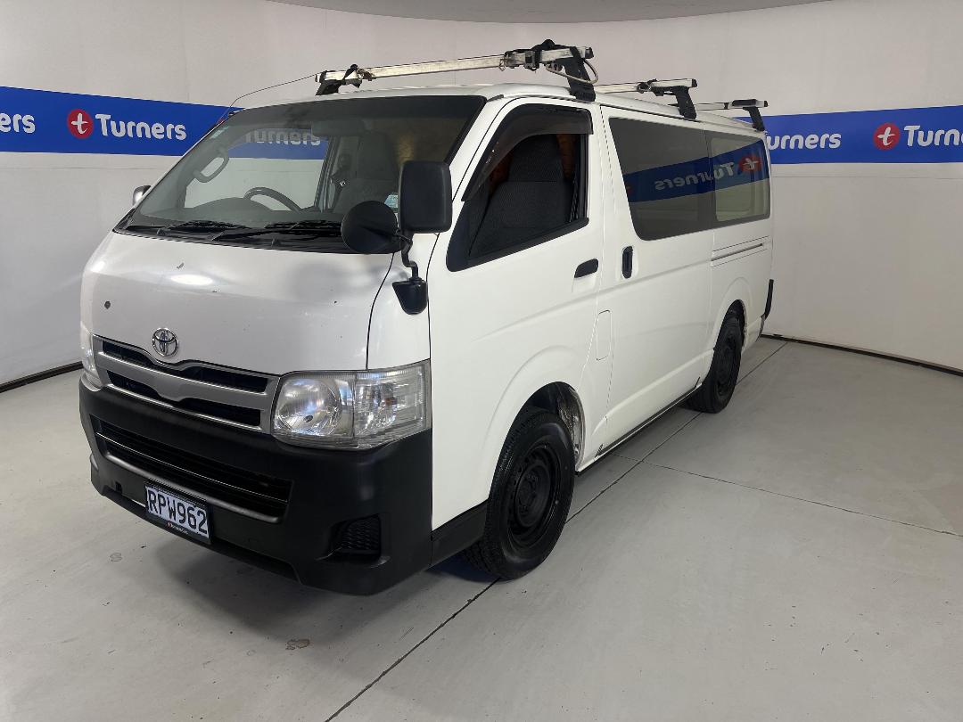 Photo '4' of Toyota Hiace