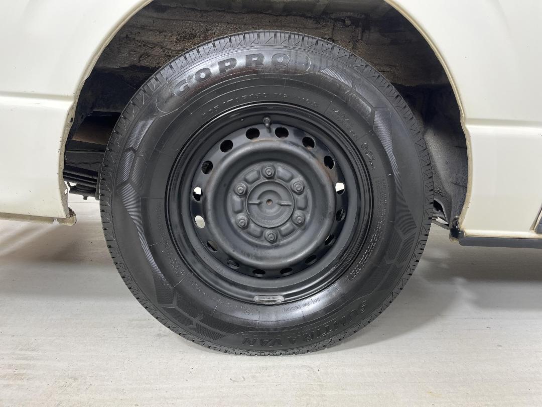 Photo '12' of Toyota Hiace