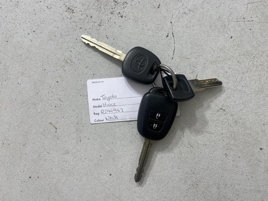 Photo '21' of Toyota Hiace