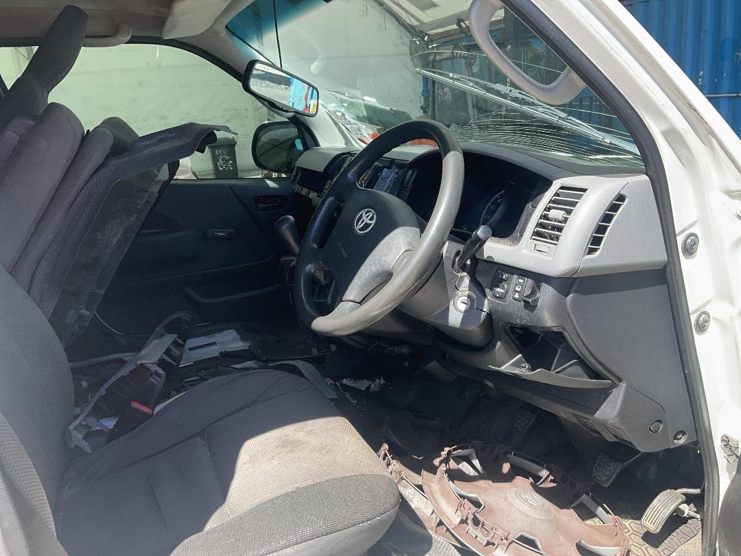 Photo '14' of Toyota Hiace T ZL