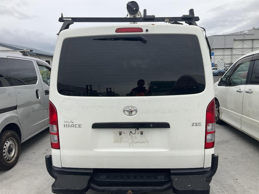 Photo '4' of Toyota Hiace T ZL