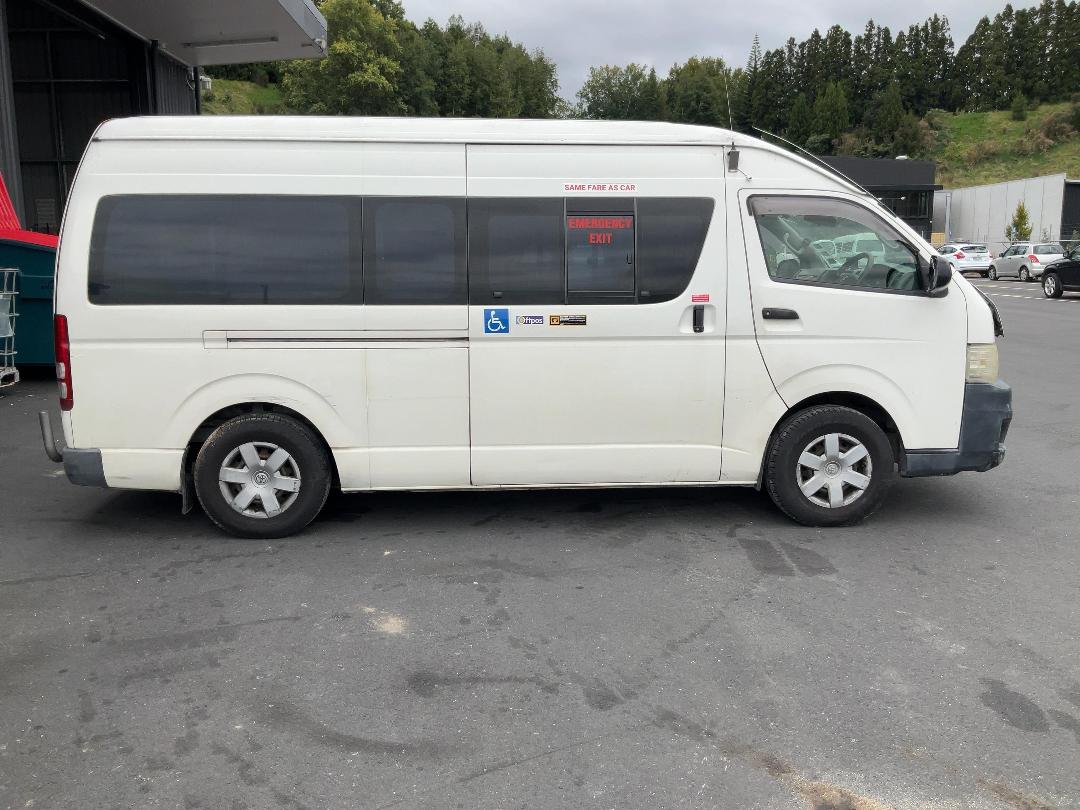 Photo '8' of Toyota Hiace ZX TD