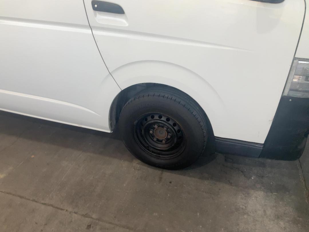 Photo '2' of Toyota Hiace