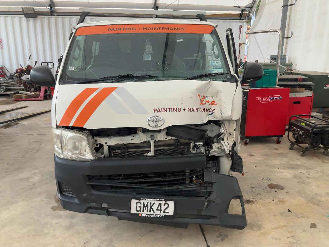 Photo '2' of Toyota Hiace ZL TD