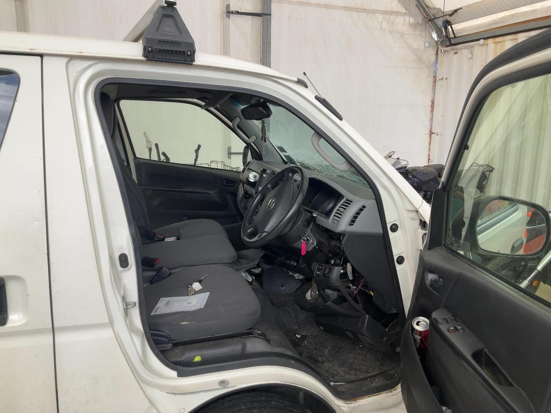 Photo '7' of Toyota Hiace ZL TD