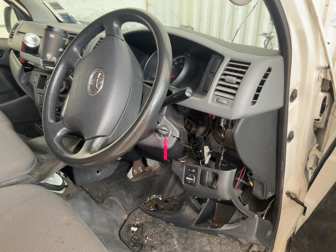 Photo '8' of Toyota Hiace ZL TD