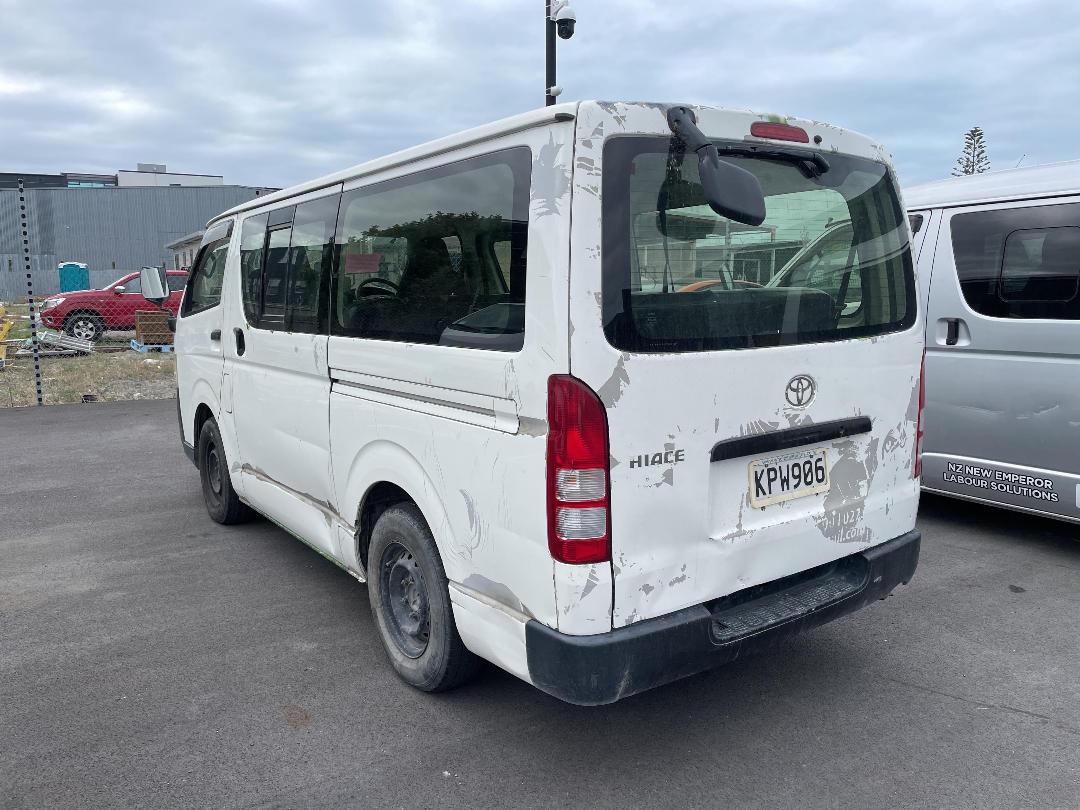 Photo '7' of Toyota Hiace