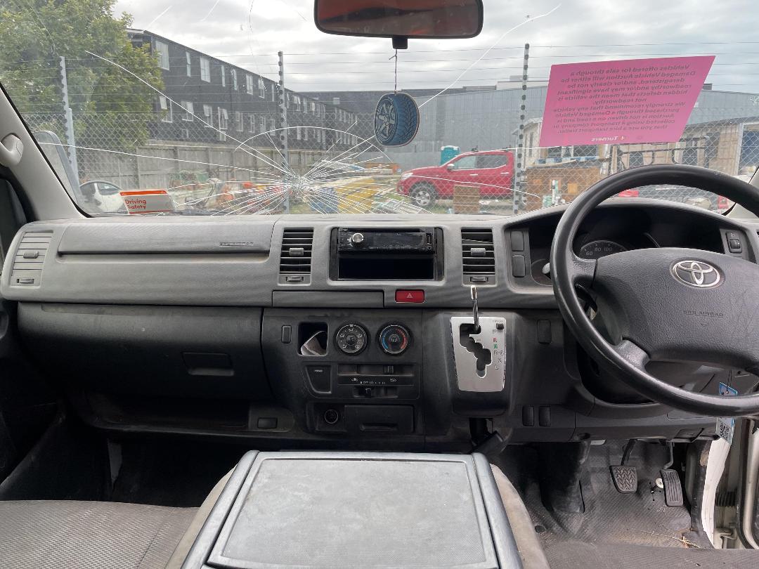 Photo '18' of Toyota Hiace