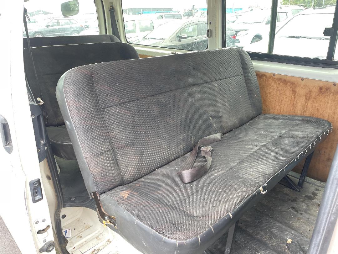 Photo '17' of Toyota Hiace