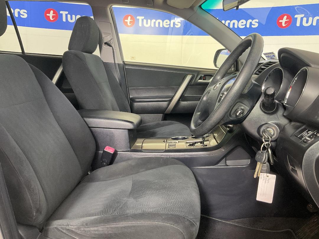 Photo '16' of Toyota Highlander Photo '16' of Toyota Highlander