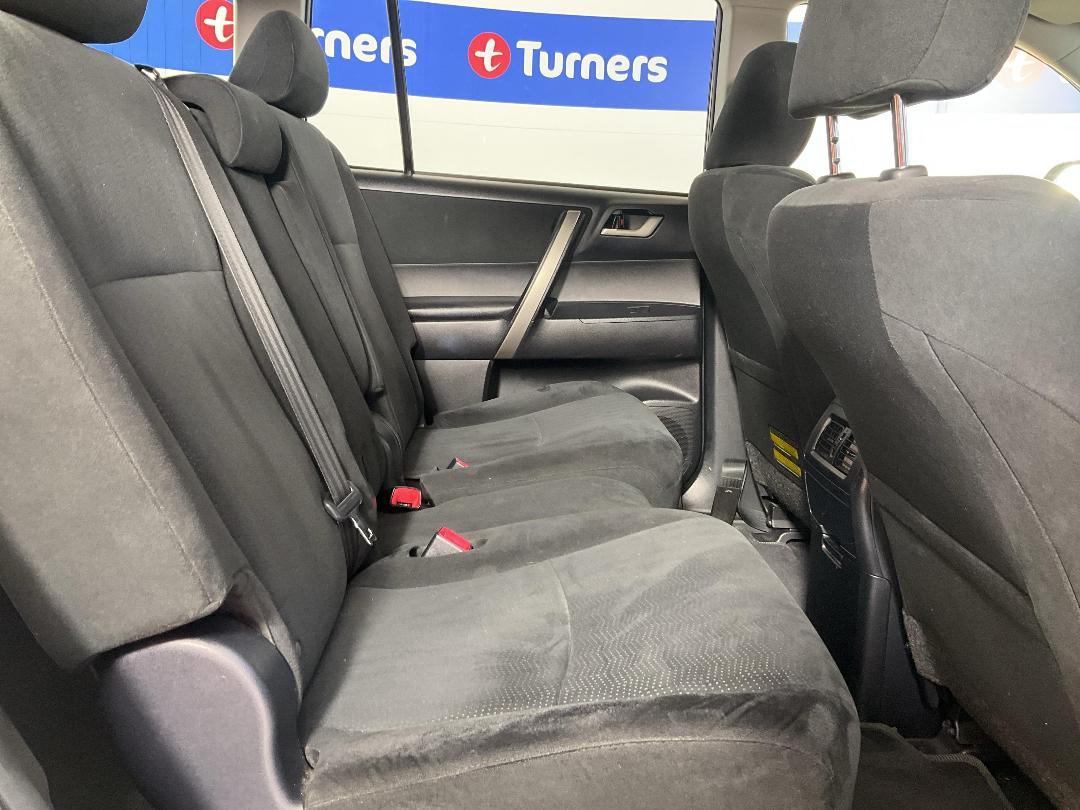 Photo '20' of Toyota Highlander Photo '20' of Toyota Highlander