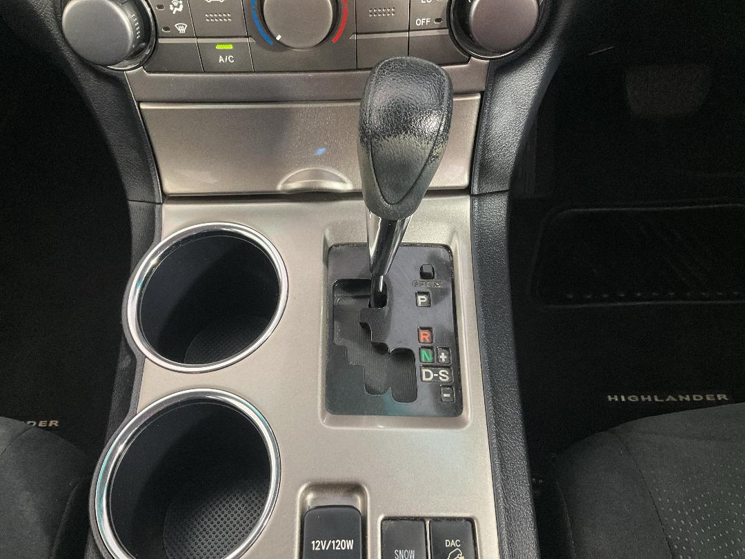 Photo '18' of Toyota Highlander Photo '18' of Toyota Highlander