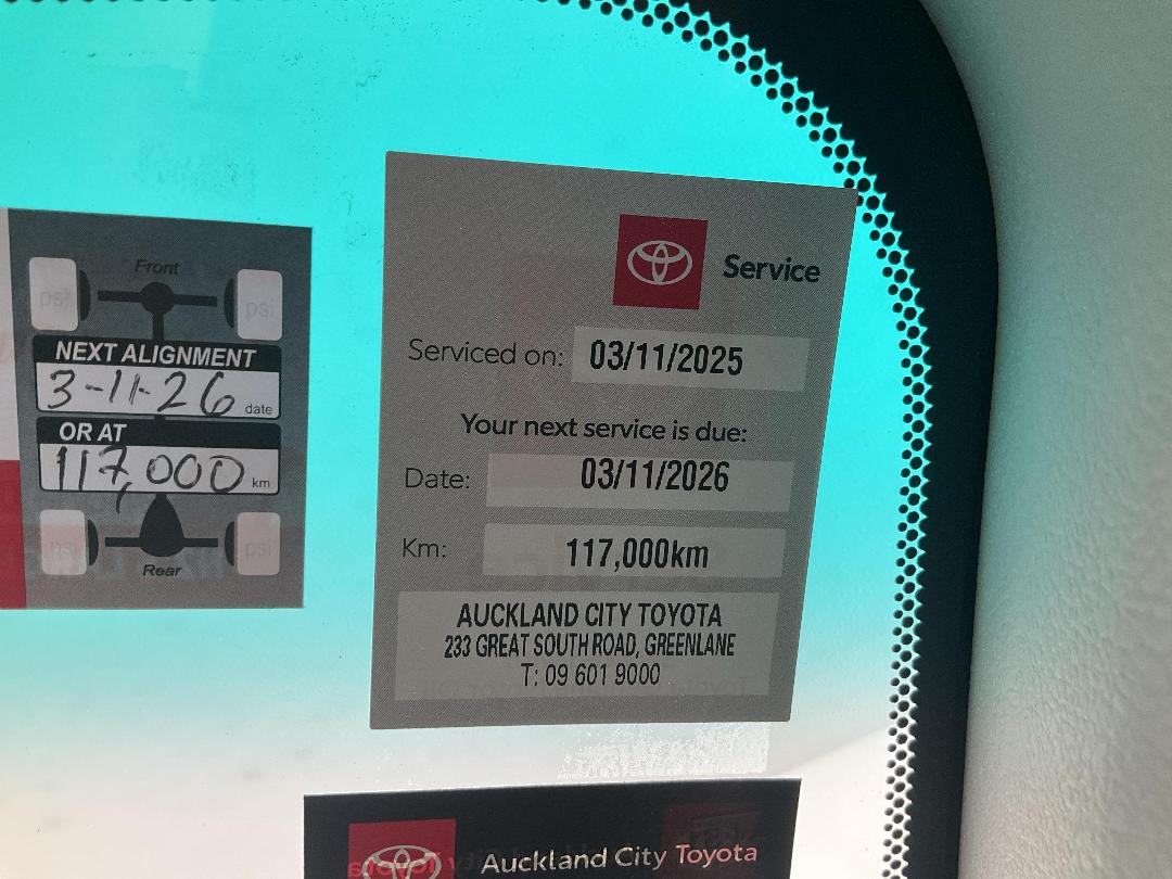 Photo '24' of Toyota Highlander Photo '24' of Toyota Highlander