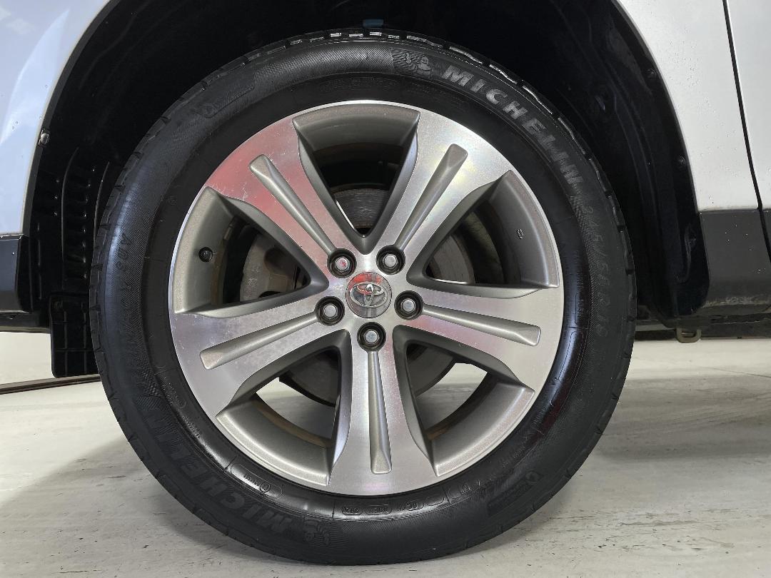 Photo '10' of Toyota Highlander