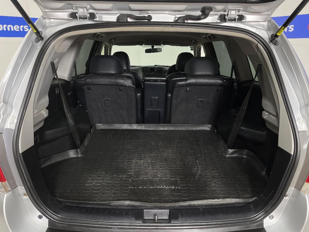 Photo '14' of Toyota Highlander