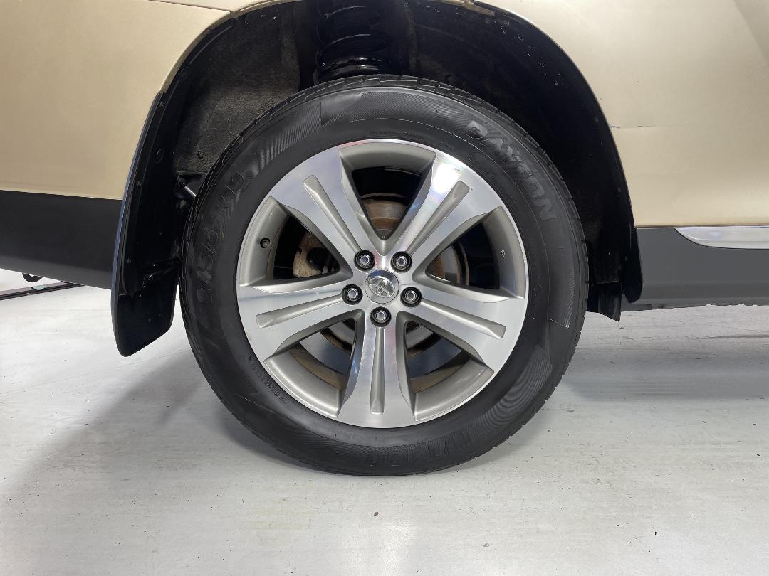 Photo '12' of Toyota Highlander