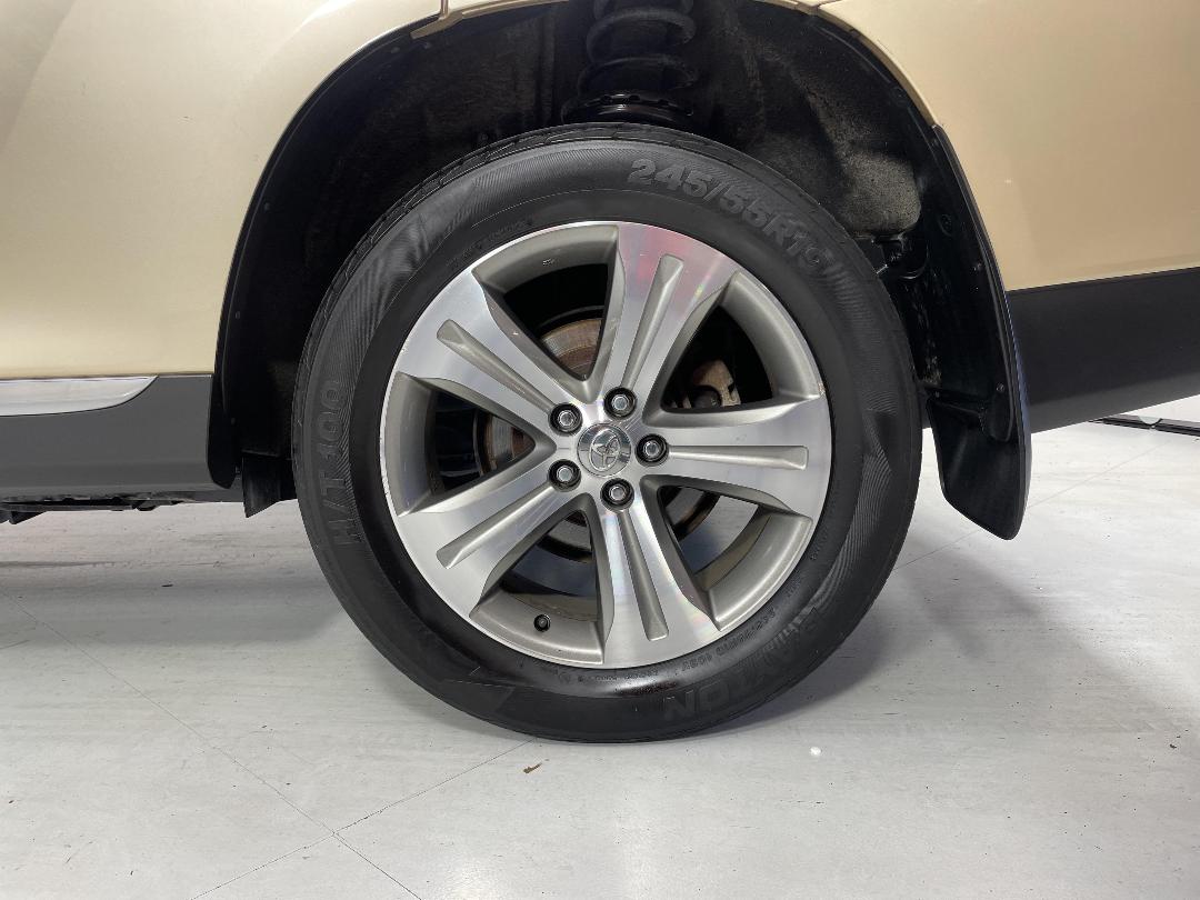 Photo '11' of Toyota Highlander