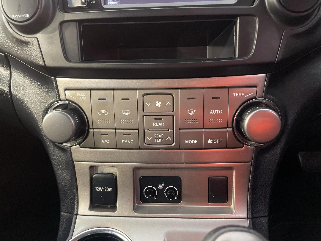 Photo '30' of Toyota Highlander