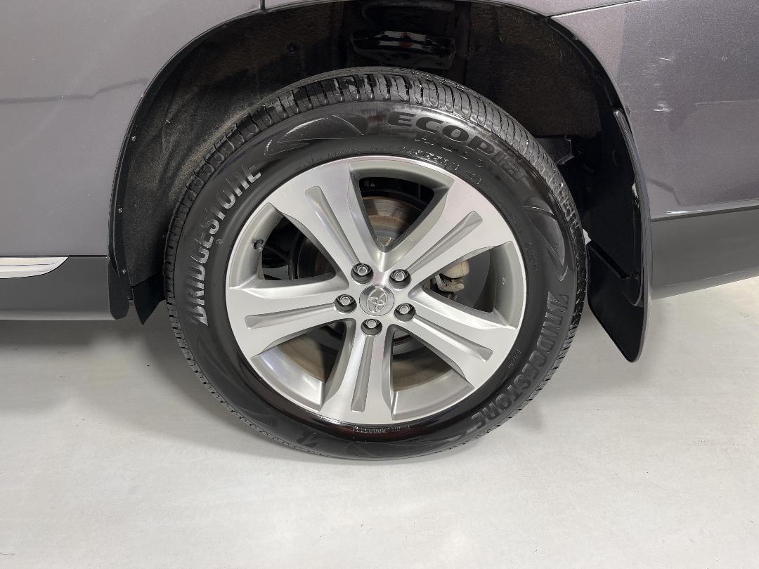 Photo '11' of Toyota Highlander