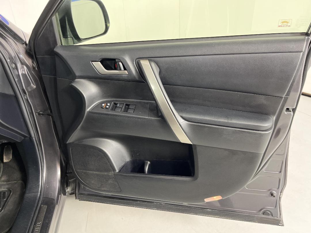 Photo '15' of Toyota Highlander