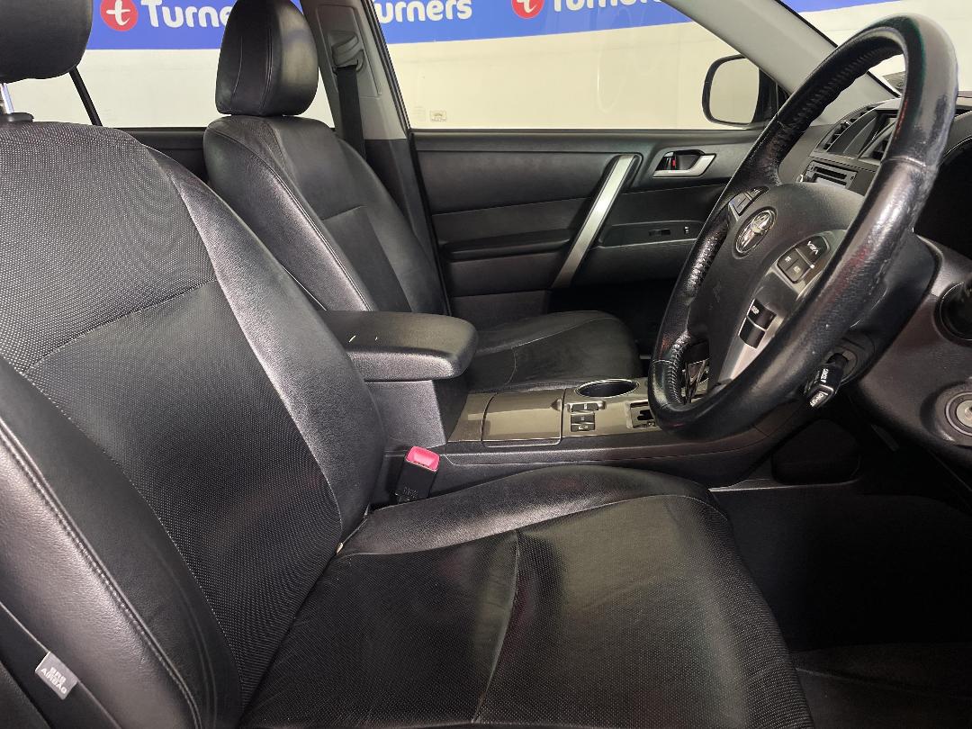 Photo '16' of Toyota Highlander